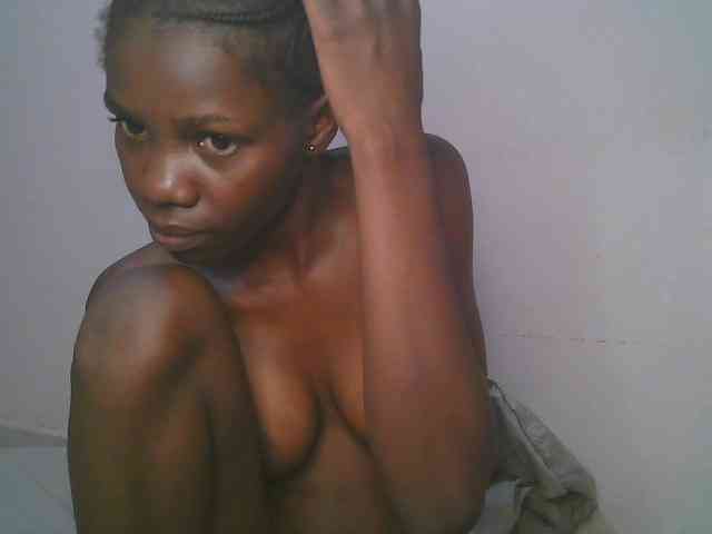 Queen-myrah webcam