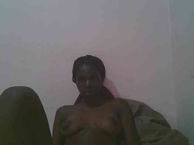 Queen-myrah webcam