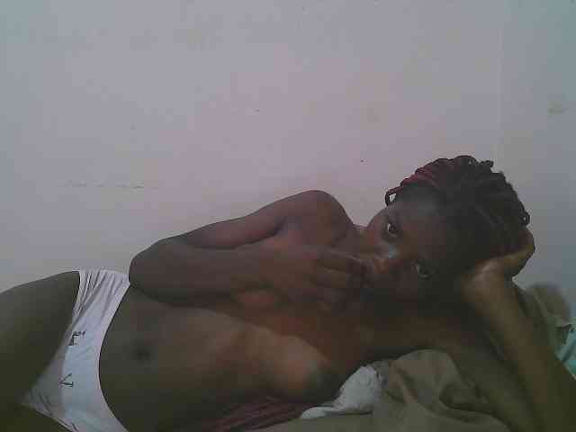 Queen-myrah webcam