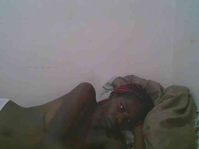 Queen-myrah webcam