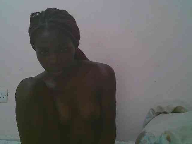 Queen-myrah webcam
