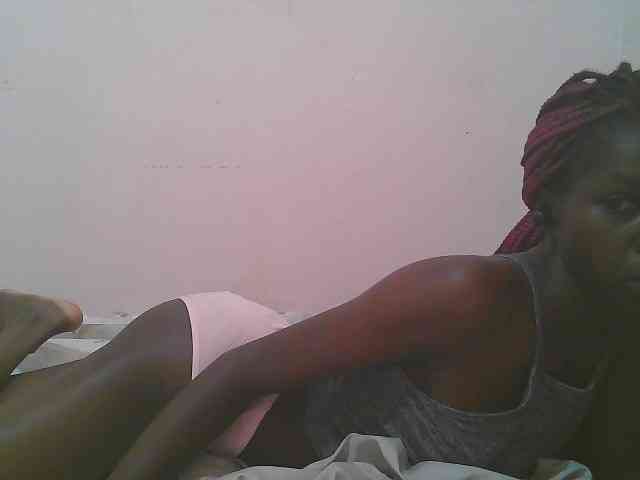 Queen-myrah webcam
