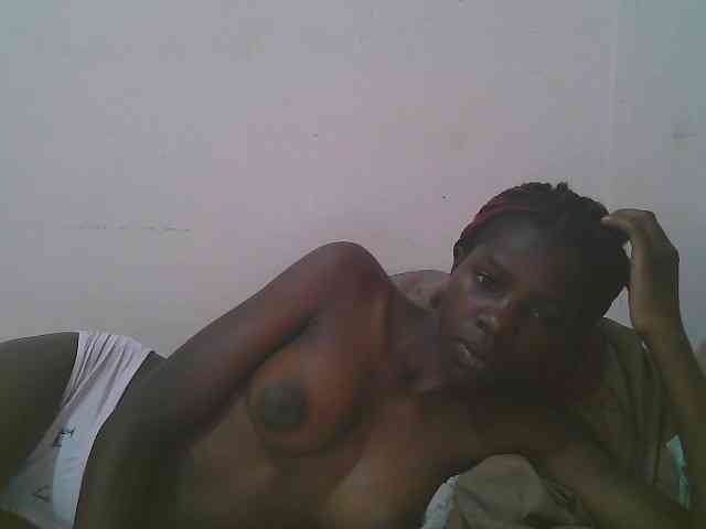 Queen-myrah webcam