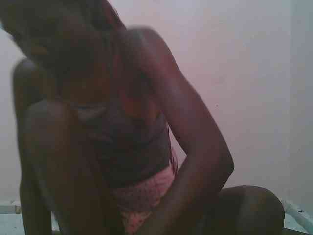 Queen-myrah webcam