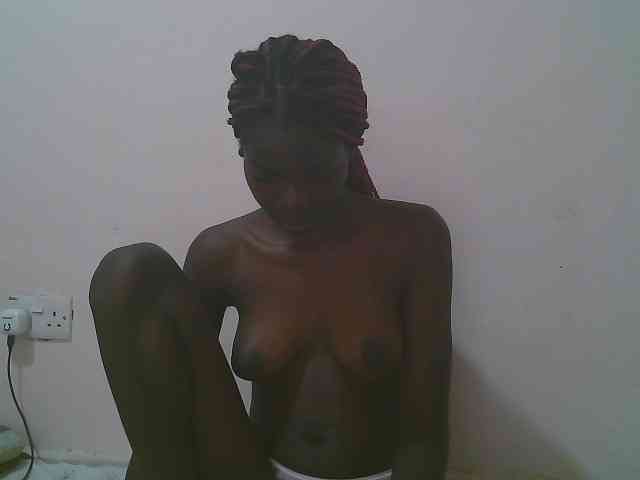 Queen-myrah webcam