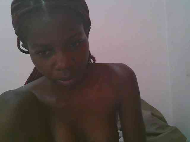 Queen-myrah webcam