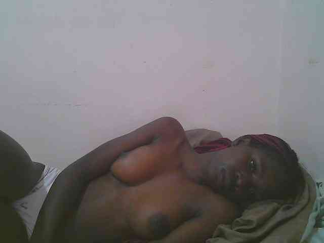 Queen-myrah webcam