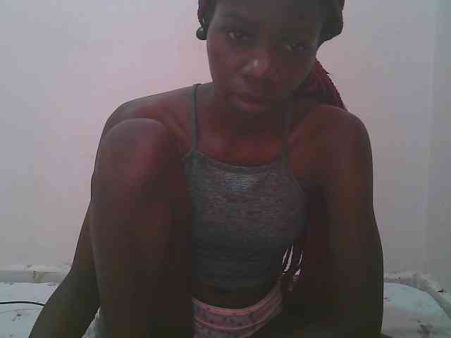 Queen-myrah webcam
