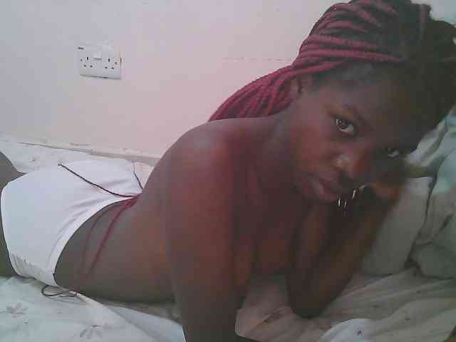 Queen-myrah webcam