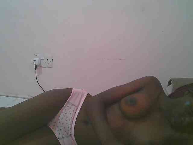 Queen-myrah webcam