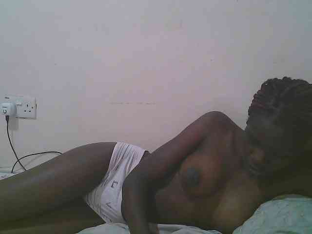 Queen-myrah webcam