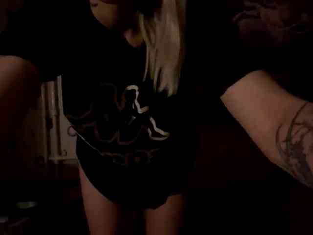 TaneshaDeglow's webcam live show
