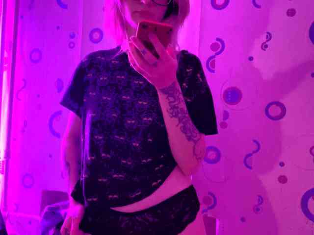 TaneshaDeglow TaneshaDeglow