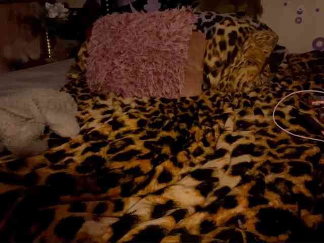 TaneshaDeglow webcam