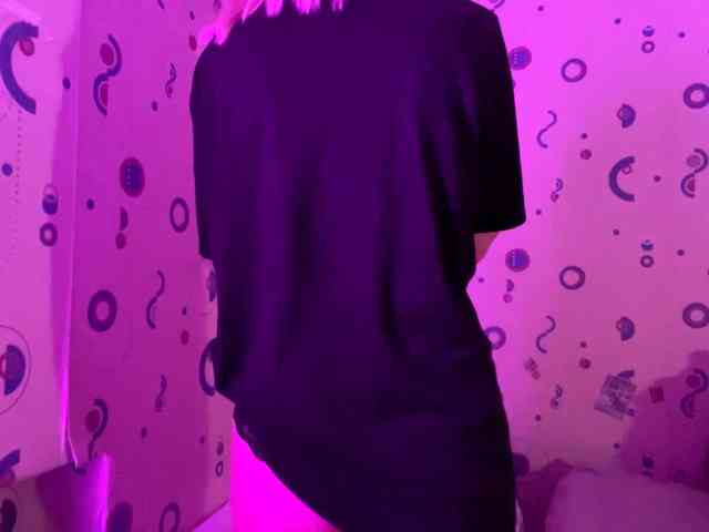 TaneshaDeglow