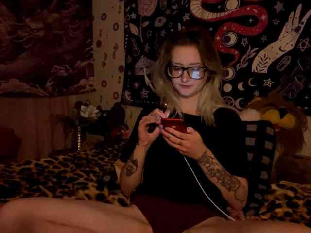 TaneshaDeglow webcam