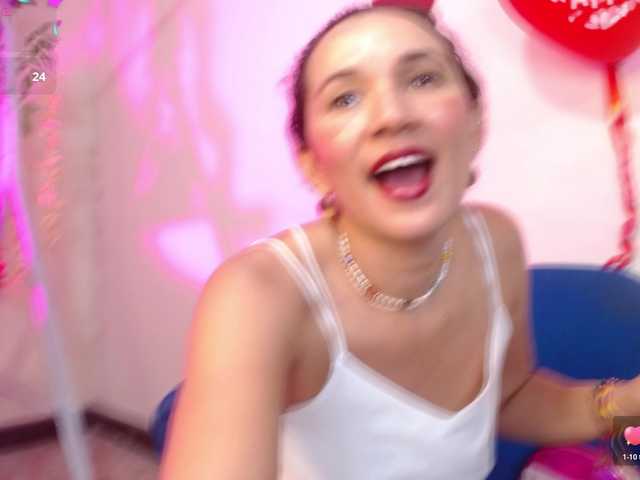 adairamars live cam preview