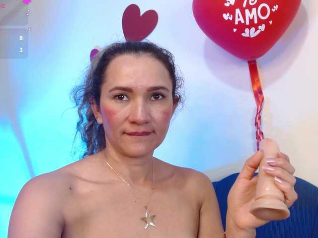 adairamars live cam preview