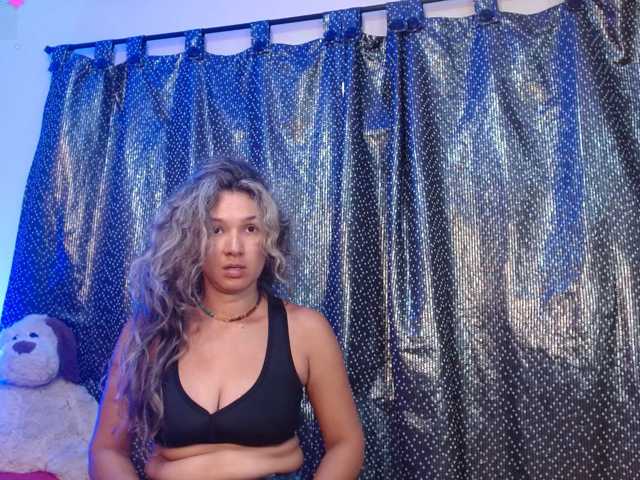 adairamars live cam preview
