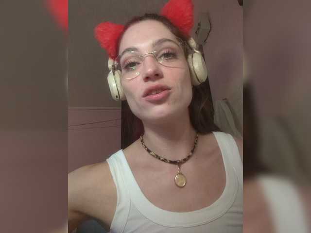 Marseline32 live cam on BongaCams