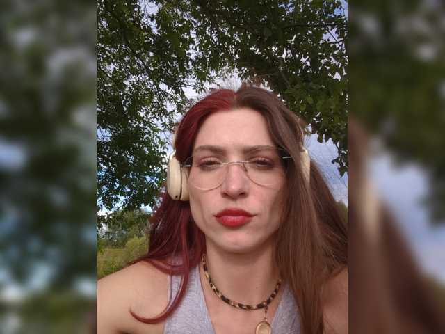 Marseline32 Live Cam on BongaCams