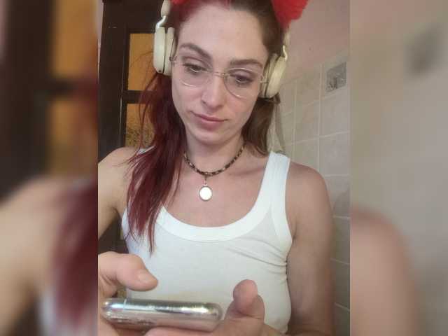 Marseline32 live webcam show