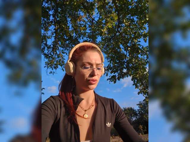Marseline32 live cam on BongaCams