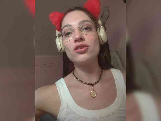 Marseline32 Live Webcam on BongaCams