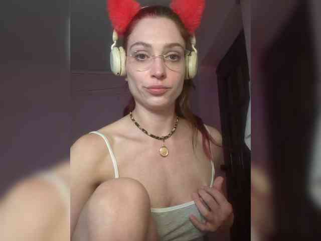 Marseline32 Live Webcam on BongaCams