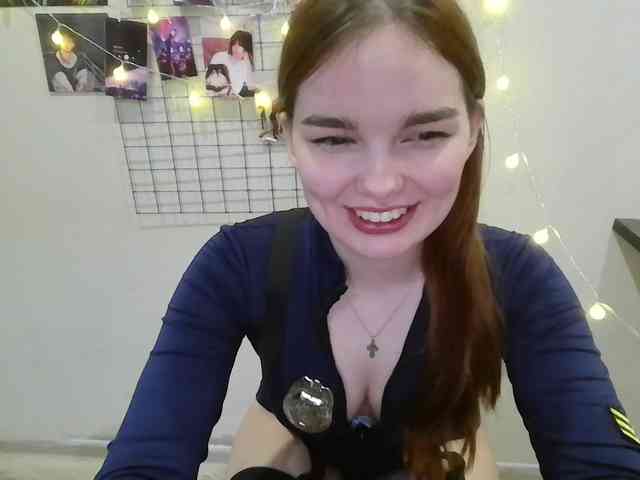 CatrineDeMew webcam