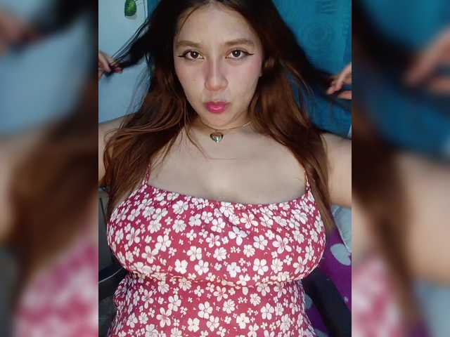 EmilyValentina live cam on BongaCams