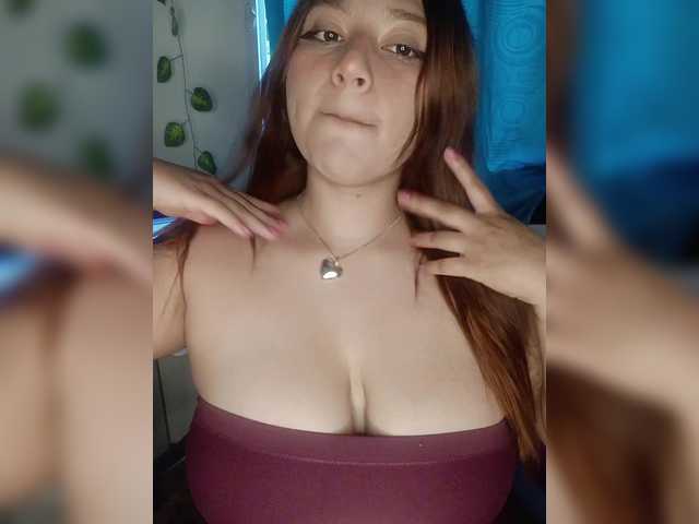 EmilyValentina live cam on BongaCams
