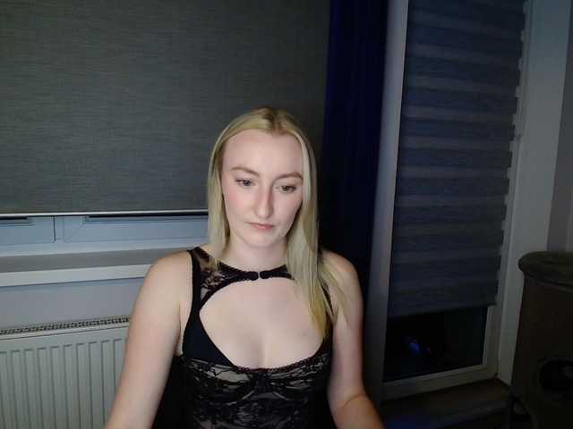 HazyLuna live cam on BongaCams