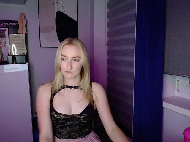 HazyLuna live cam on BongaCams