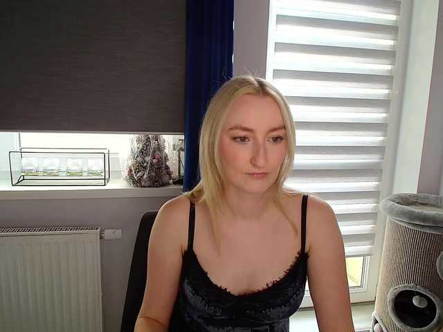 HazyLuna live webcam show