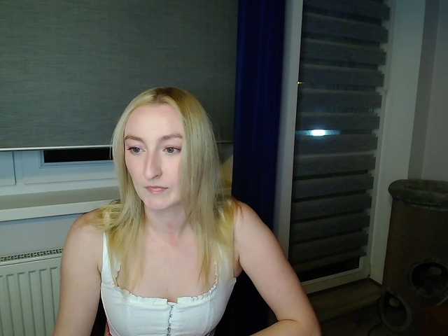 HazyLuna live cam on BongaCams