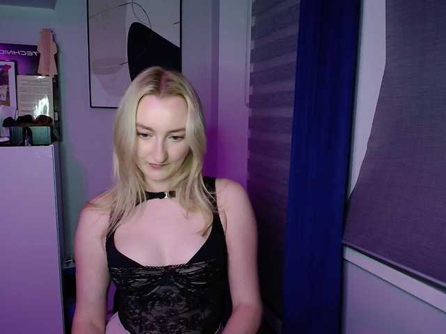 HazyLuna live cam on BongaCams