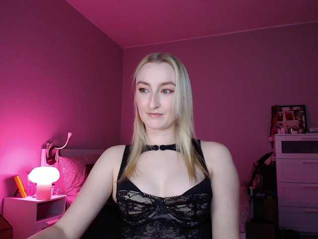 HazyLuna live cam on BongaCams