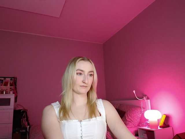HazyLuna live cam on BongaCams
