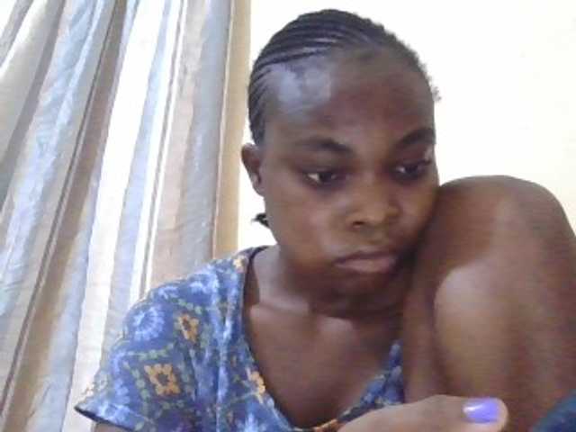 hotqueeny webcam bongacams model stream image
