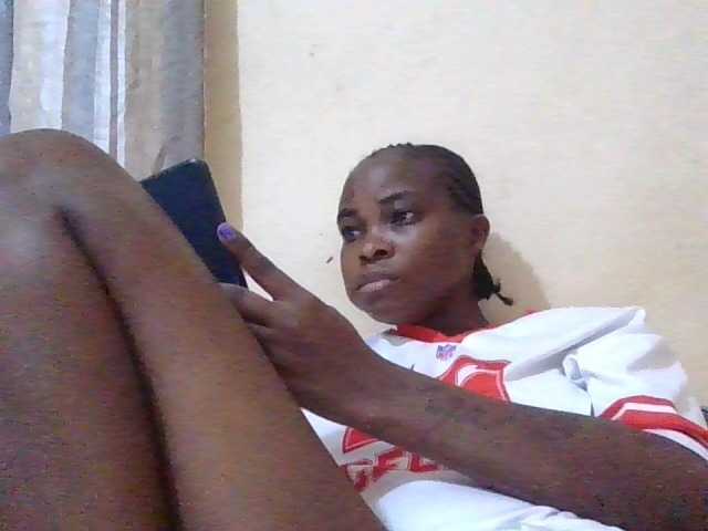 hotqueeny live cam on BongaCams