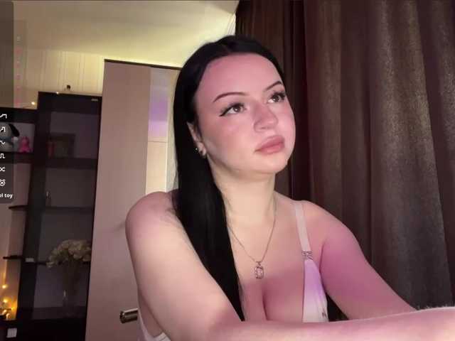 MarinaSavastru live cam on BongaCams