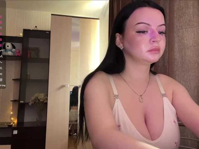 MarinaSavastru live cam on BongaCams