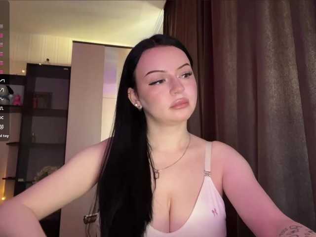MarinaSavastru live cam on BongaCams