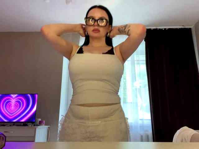 MarinaSavastru Live Webcam on BongaCams