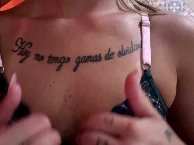 DariaKimchi live webcam show