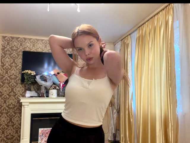 AmberKimchi live webcam show