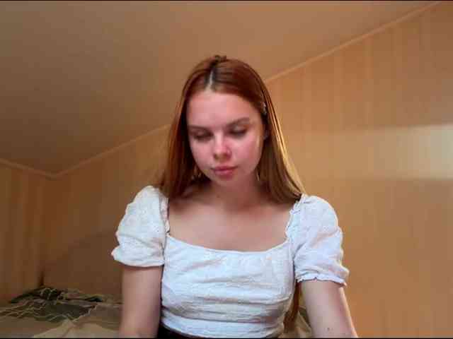 Amberkimchi's cam show statistics and live stream
