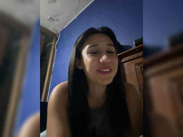 Alesan25698 webcam