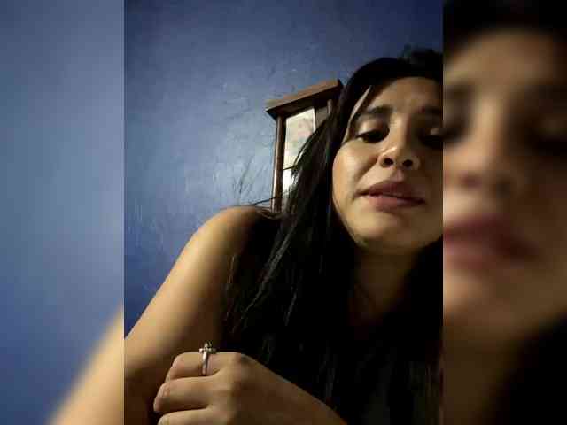 Alesan25698 webcam